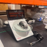 Thermo NanoDrop One UV/Vis Spectrophotometer image 0